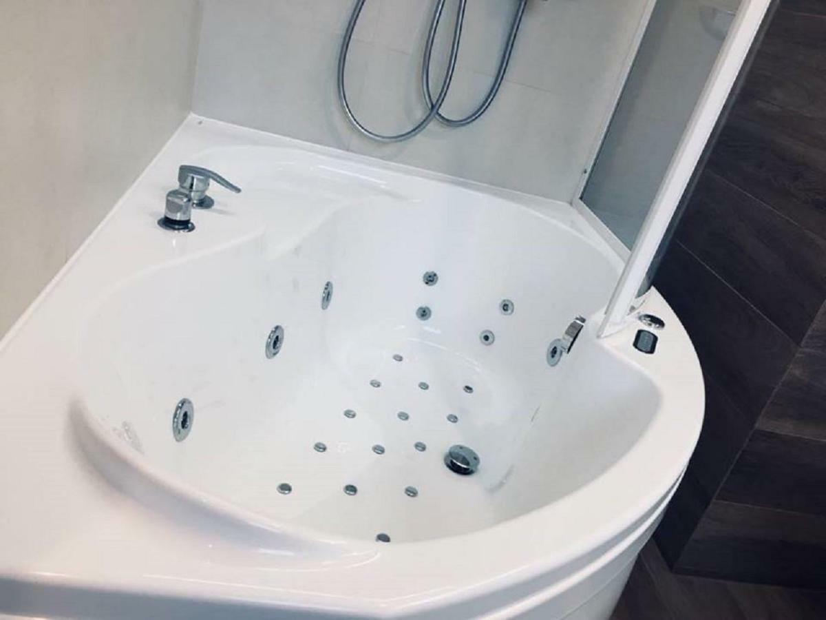 Nowoczesne Apartamenty W Centrum Krakowa Exteriör bild